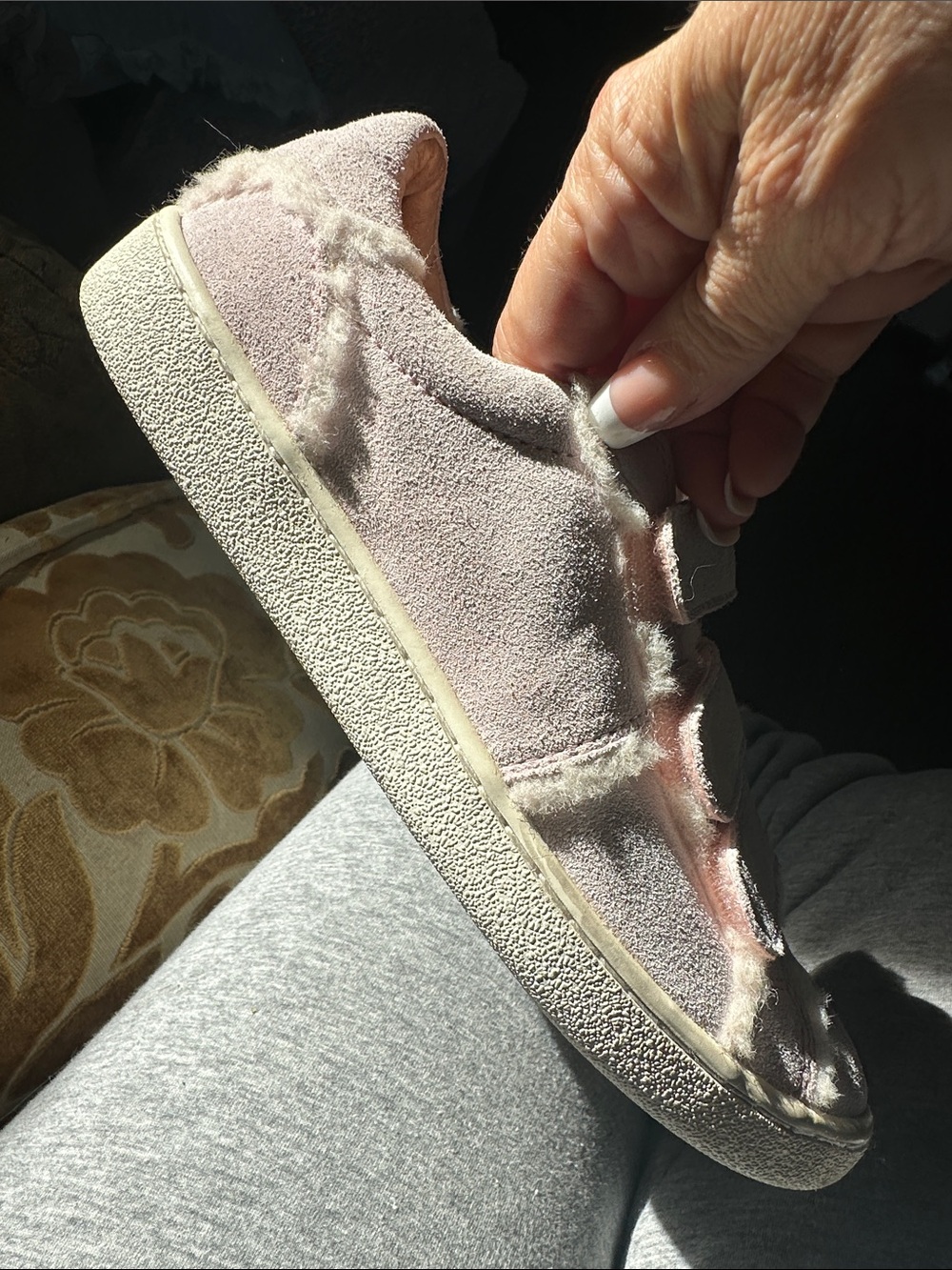 Rare UGG 7 Women s pink Suede Sneakers Shoes